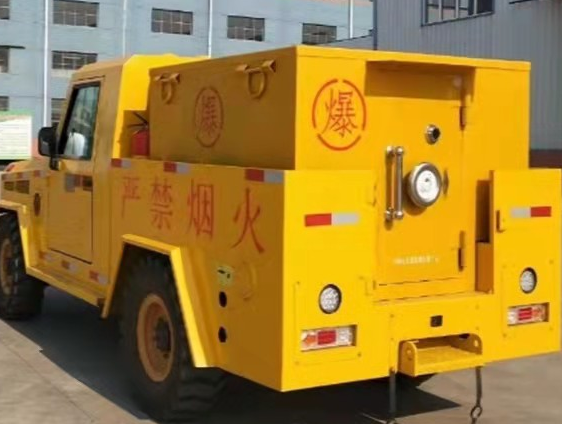秀峰凯龙爆破器材运输车：保障爆破任务的安全运行